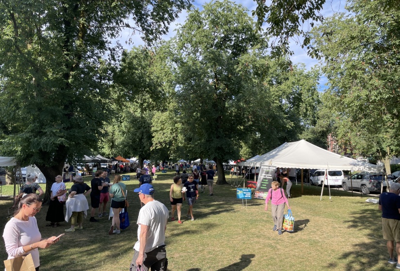 Bidwell Parkway Farmers Market in Spring